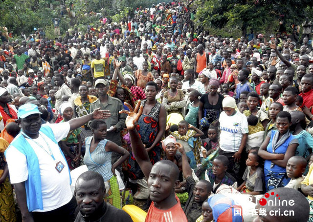 布隆迪国内局势混乱致2万余民众逃亡至邻国坦桑尼亚