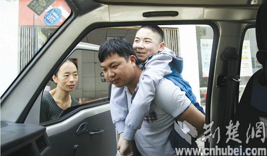 湖北一70后嫂子带重病儿子改嫁80后小叔子 湖北一70后嫂子带重病儿子改嫁80后小叔子