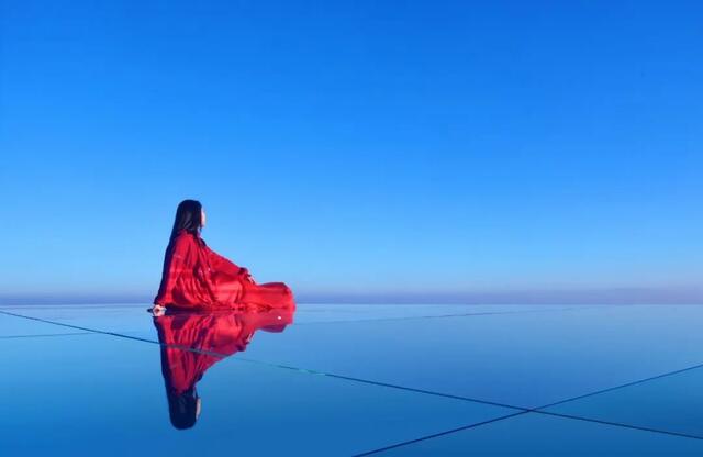 人间美景！上饶灵山“天空之境”开放日 现场游客络绎不绝