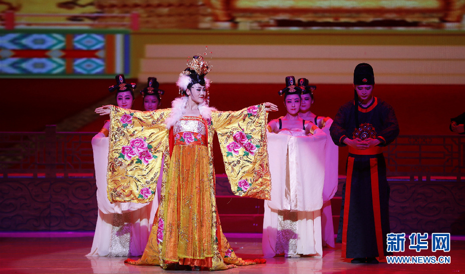 甘肃：《甘州乐舞》在兰州上演