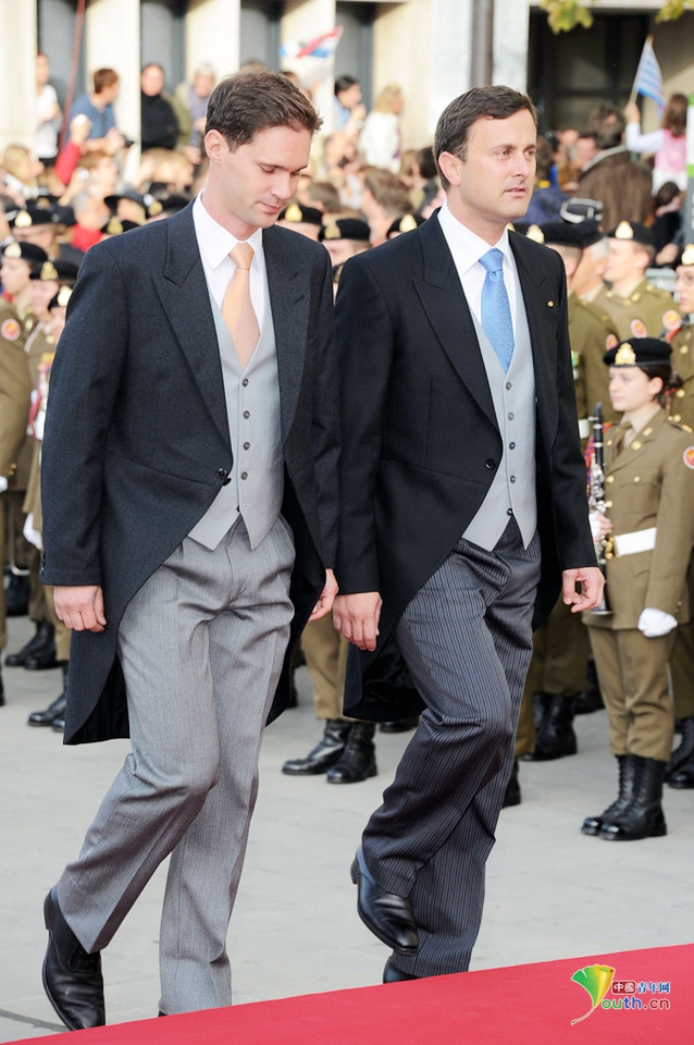 卢森堡首相贝特尔与同性伴侣举行婚礼