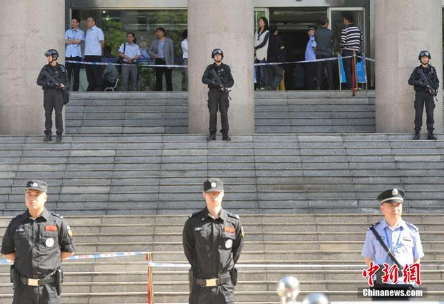 “河南农妇太原非正常死亡案”涉案警方人员开庭受审