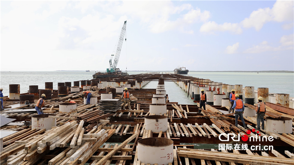 图片默认标题_fororder_2019-03-23 中国交建肯尼亚拉穆港项目4 (1)