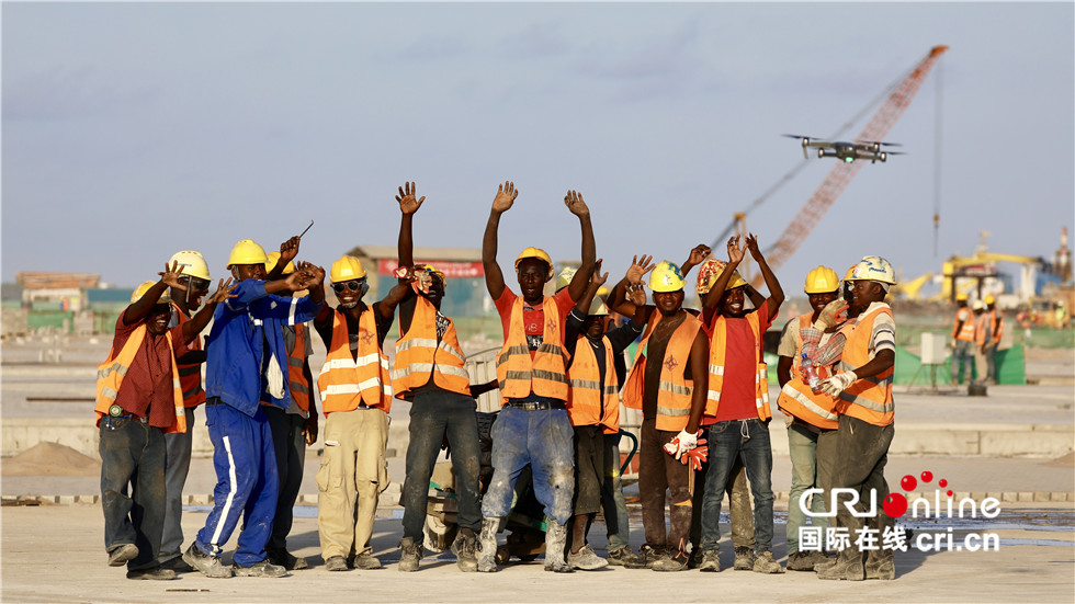 图片默认标题_fororder_2019-03-23 中国交建肯尼亚拉穆港项目9