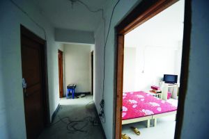 南京一群租房现男尸：死亡近一周 6名租客未发现