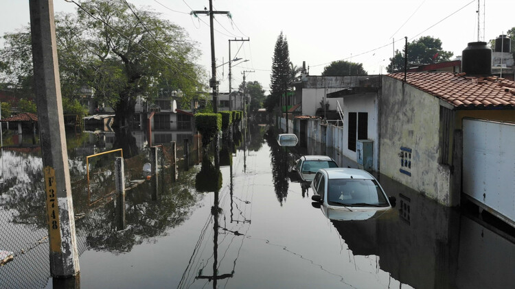 北美观察丨墨西哥退不下去的内涝是怎么回事 飓风疫情双重压力下的墨西哥旅游业能否快速恢复？