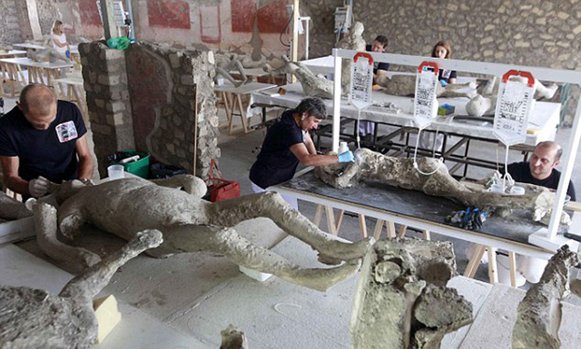 庞贝末日遇难者遗骸被复原 惊恐表情震撼世人 庞贝末日遇难者遗骸被复原 惊恐表情震撼世人