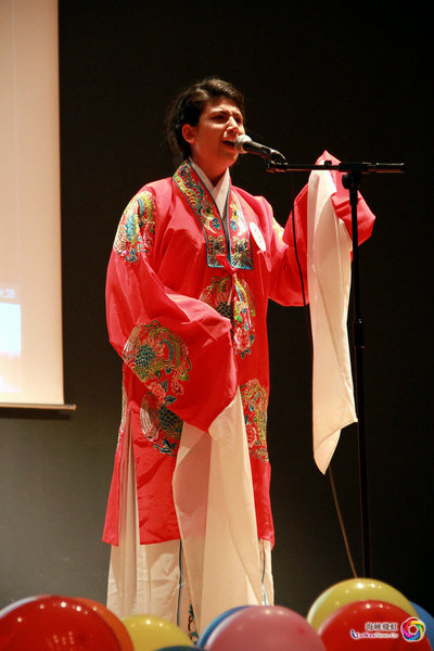 才艺展示:中文歌曲演唱