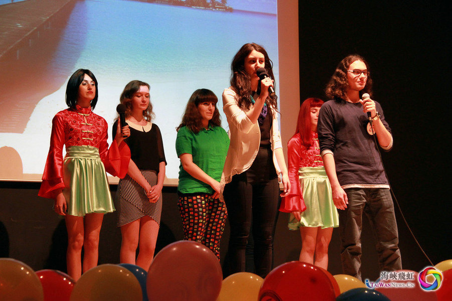 才艺展示:诗朗诵