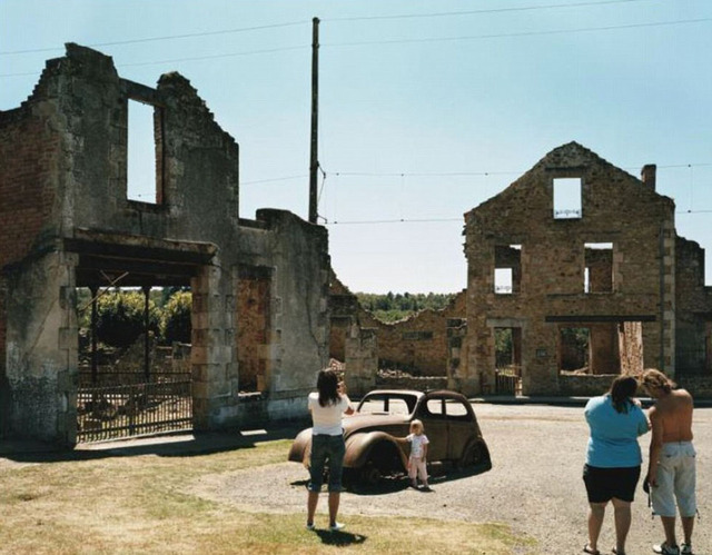 法国摄影师专拍“黑色旅游”景区 包括大屠杀遗址