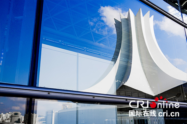 【东博会现场】东博会 “两会蓝”映照南宁国际会展中心