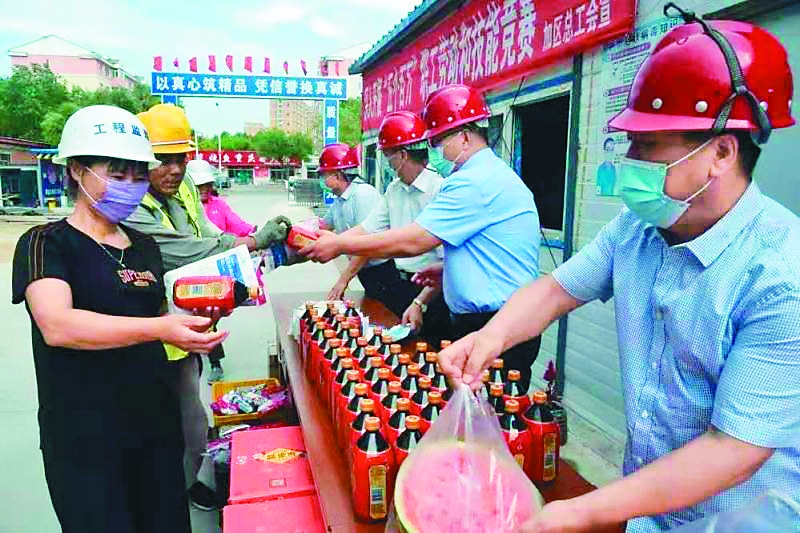 全省各级工会组织当好“娘家人” 帮扶落实处