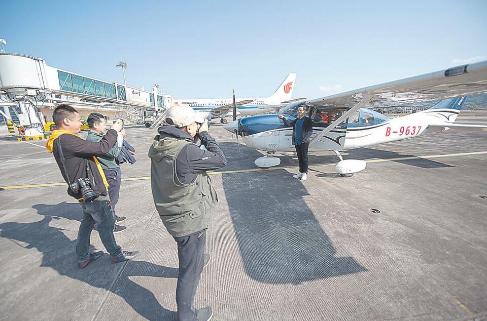 武夷山開啟 低空遊覽項目