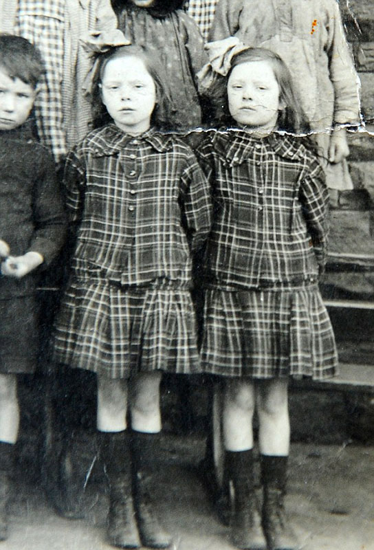 全球最老雙胞胎姐妹去世 形影不離超100年