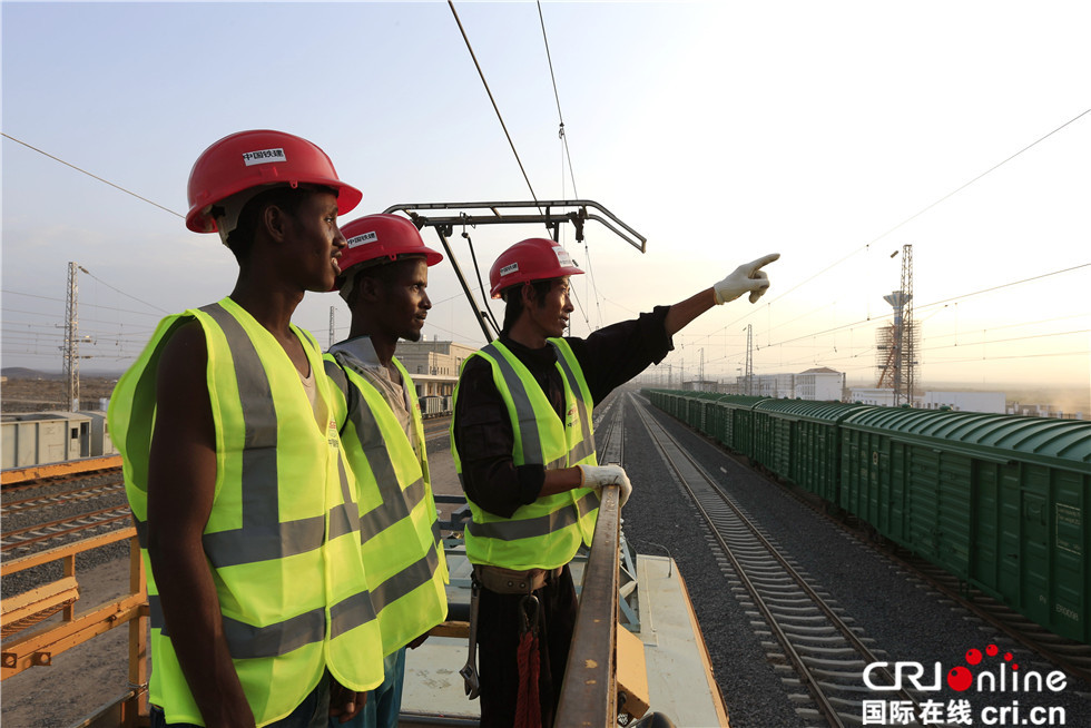 图片默认标题_fororder_非洲第一条电气化铁路——亚吉铁路施工 拍摄杨德政 (3)
