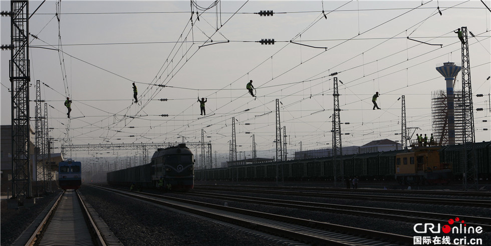 图片默认标题_fororder_非洲第一条电气化铁路——亚吉铁路施工 拍摄杨德政 (4)