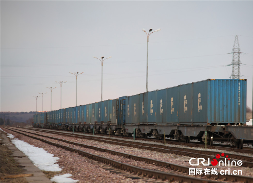 图片默认标题_fororder_Бесонечность пути .Контейнерный поезд