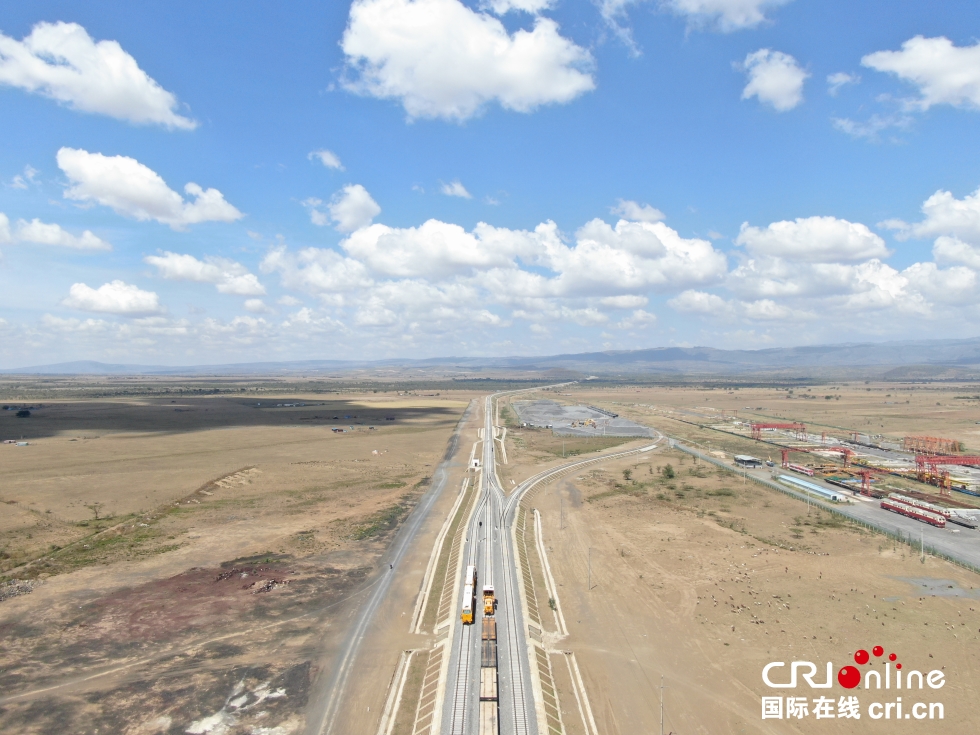 简介:内马铁路连接内罗毕和马拉巴,使肯尼亚和乌干达成为铁路线上的