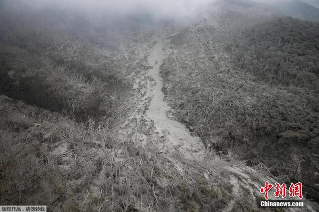 日本鹿儿岛火山喷发 居民被要求离岛