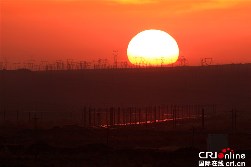 图片默认标题_fororder_813《日出》由一兵摄