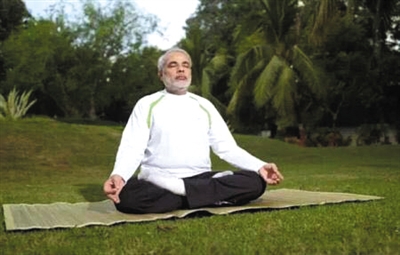 印度向公務員下發瑜伽練習光碟 莫迪呼籲一起練