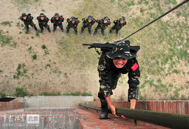 第27军大量猛照公开 坦克一眼望不到头