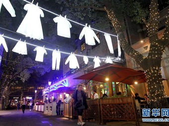 煌びやかな光の祭典「光影上海」が開幕　上海