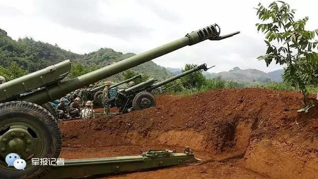 解放军演习部队集结中缅边境