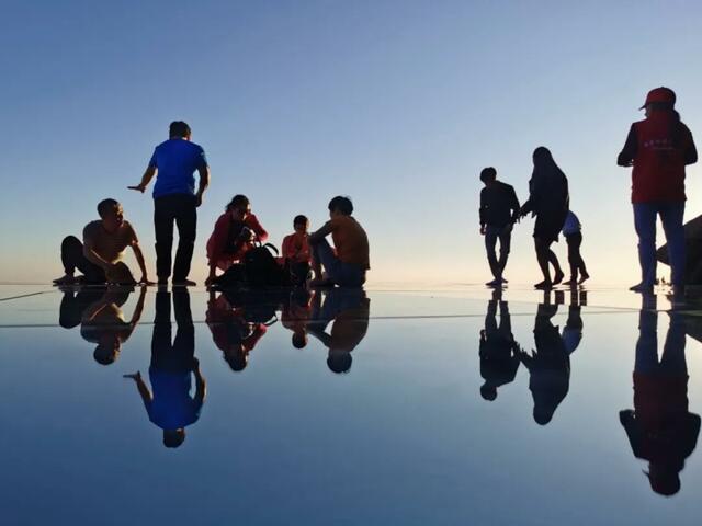 人间美景！上饶灵山“天空之境”开放日 现场游客络绎不绝