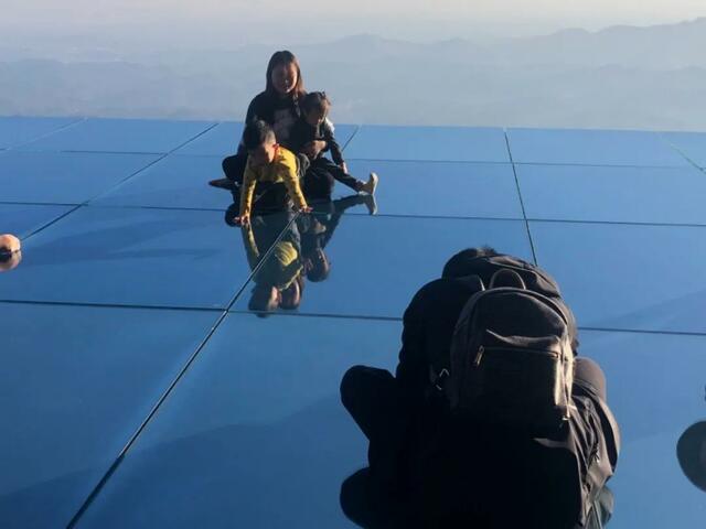 人间美景！上饶灵山“天空之境”开放日 现场游客络绎不绝