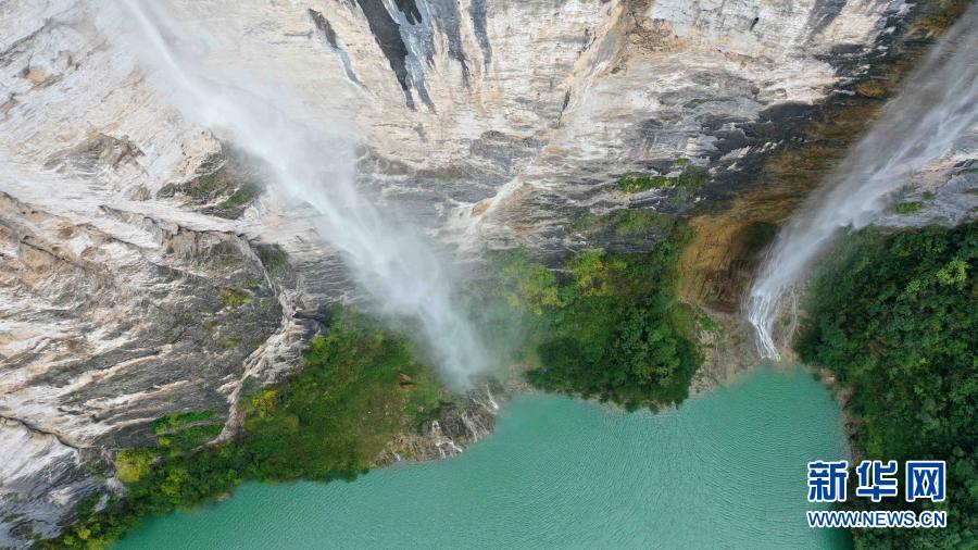 湖北鹤峰：溇水风光似画卷