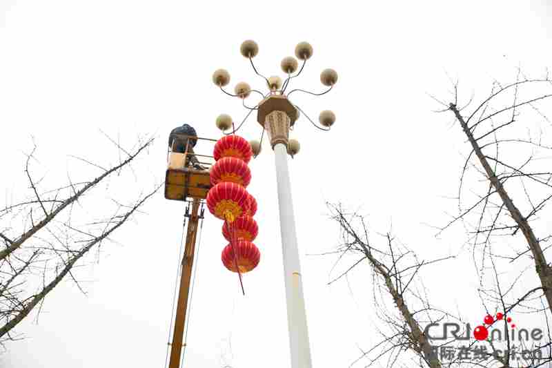 贵州毕节：大红灯笼迎新春（组图）