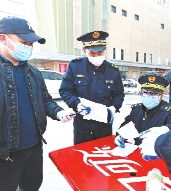 社區“守門人”花式代購讓居民安心“宅”