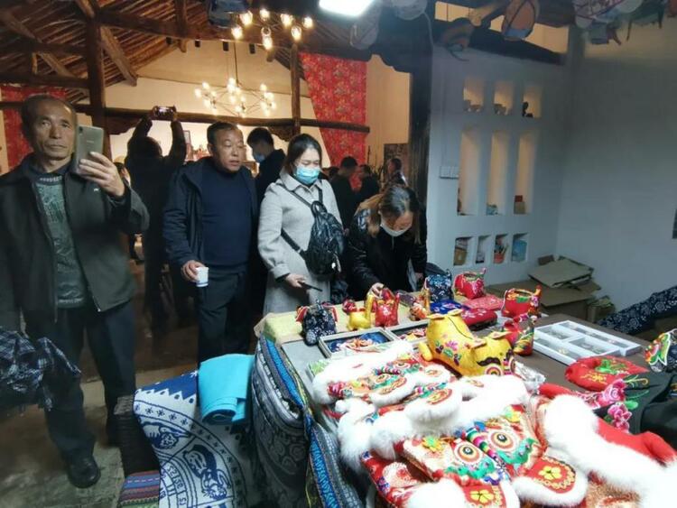 陕西省党员致富带头人及专业合作社负责人示范班学员观摩西安市长安区乡村振兴工作