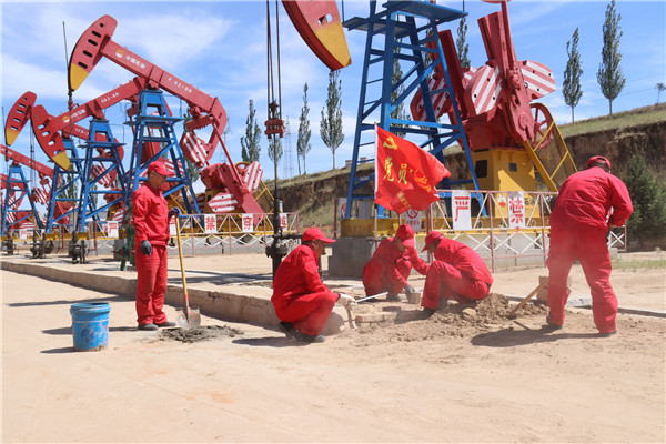 長慶油田採油八廠開啟“紅色引擎”鏖戰“嚴冬季”