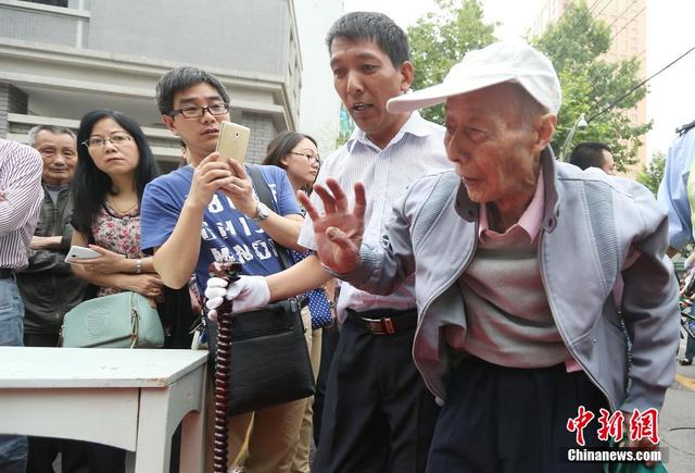 南京86歲老人再戰高考 連續15年只為大學夢