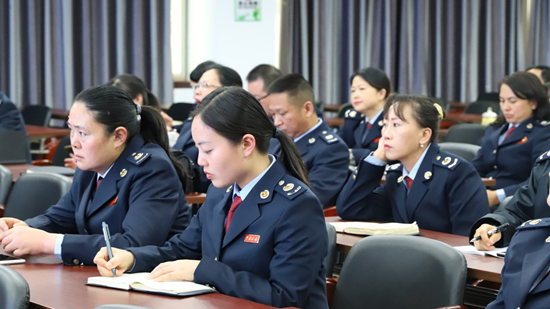 六盘水市税务局组织开展《民法典》专题培训