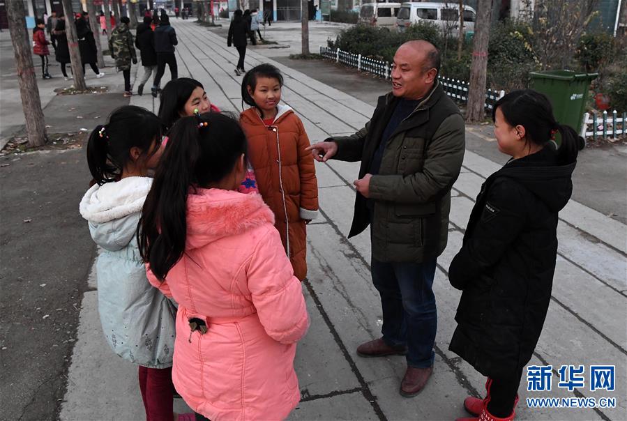 【焦点图-大图】【 移动端-焦点图】【图说1】一家三代“刘老师”的育人情