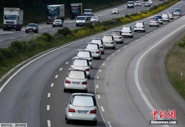 德國之翼空難遇難者遺體運回哈爾騰 德國之翼空難遇難者遺體運回哈爾騰