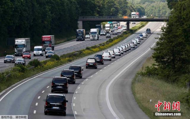 德國之翼空難遇難者遺體運回哈爾騰 德國之翼空難遇難者遺體運回哈爾騰