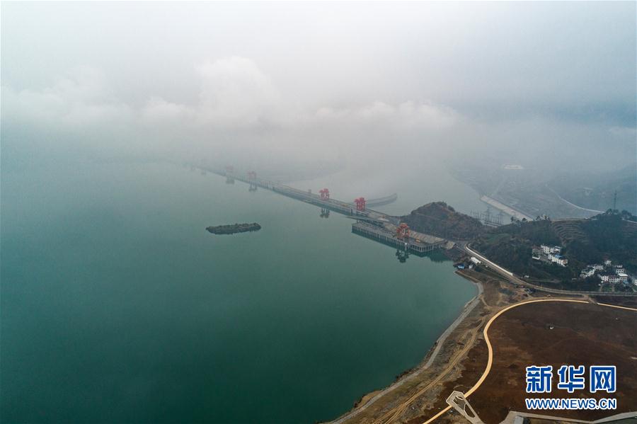 三峡电站年发电量首次突破千亿千瓦时