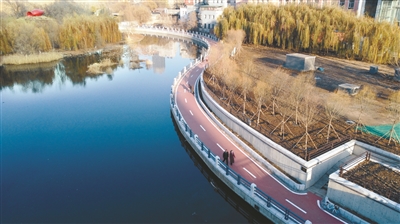 航拍瀋陽運河棧橋：蜿蜒棧橋景如畫