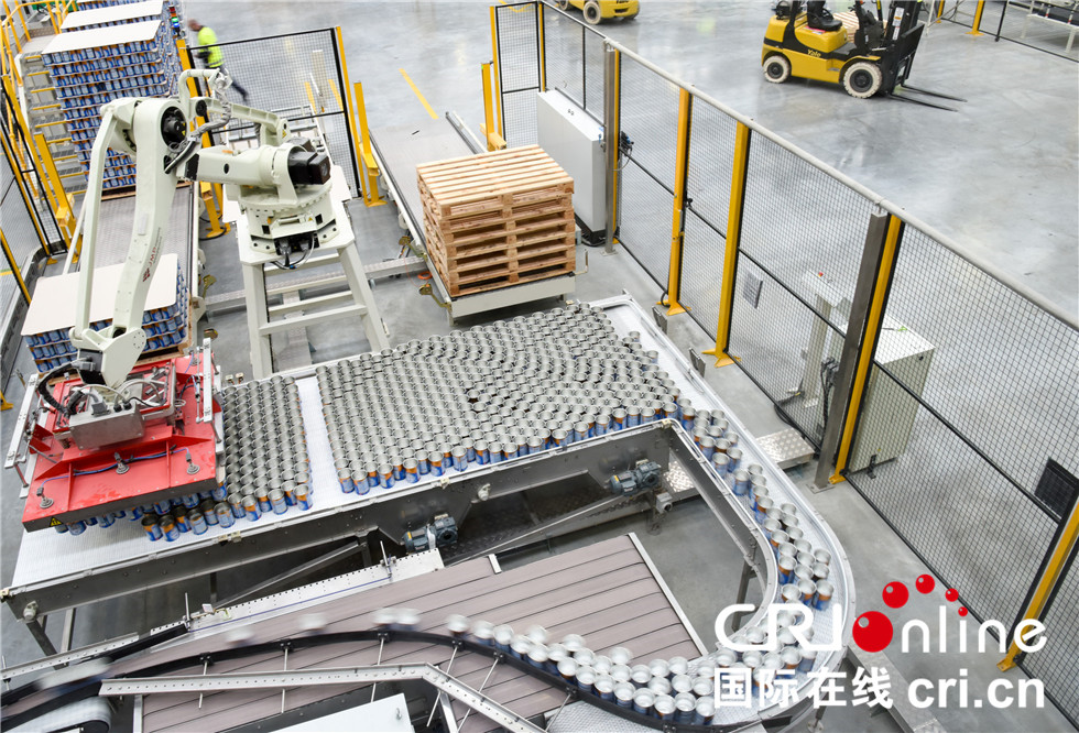 图片默认标题_fororder_蒙牛新西兰工厂内部1