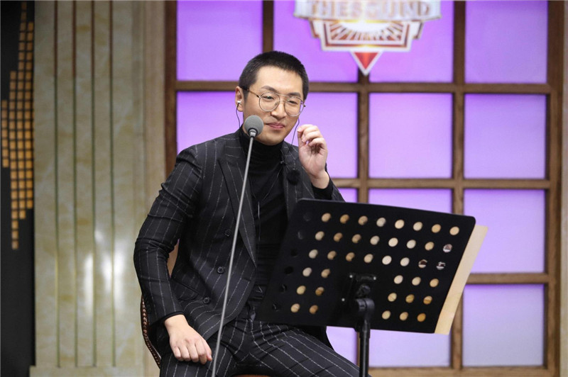 白客,他不仅是一个演员,更是《搞笑漫画日和》配音团队的主要成员之一