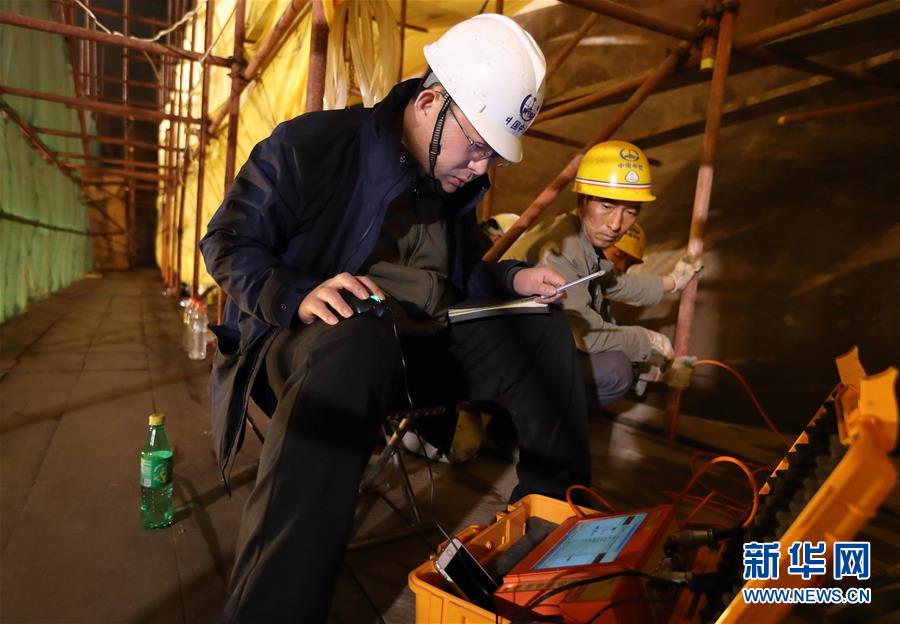 四川乐山大佛正式“出关” 九曲栈道重新开放