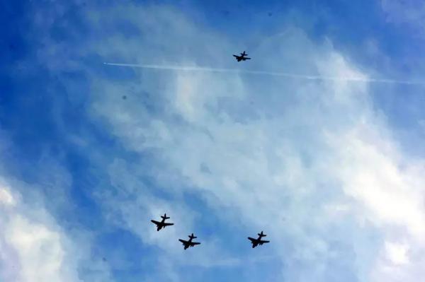 范长龙访美插曲：欢迎仪式前遇4架战机“例行飞行”