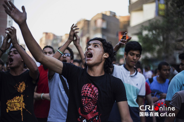 多国民众示威 抗议埃及维持前总统穆尔西死刑判决