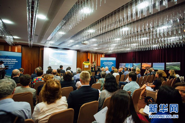 【旅遊房産】【即時快訊】“三亞日”亮相美因河畔 德國遊客聚焦三亞 【旅遊房産】【即時快訊】“三亞日”亮相美因河畔 德國遊客聚焦三亞