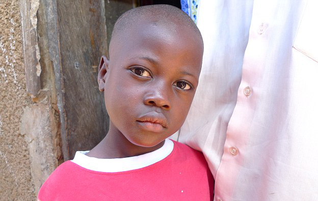慘絕人寰！烏干達兒童遭閹割砍頭當作祭品