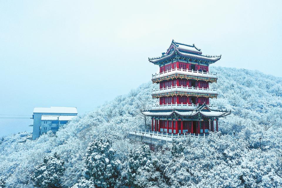焦作雲臺山迎入冬以來的首場降雪